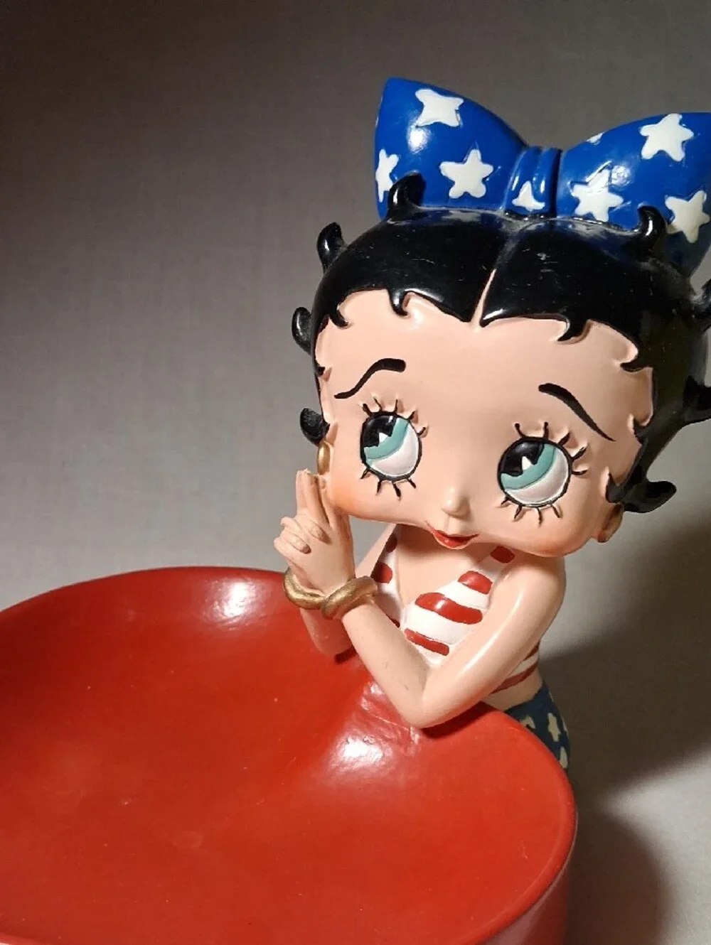 Vintage 2004 Betty Boop Red Heart Shaped Trinket Soap Dish Resin Trinket Dish